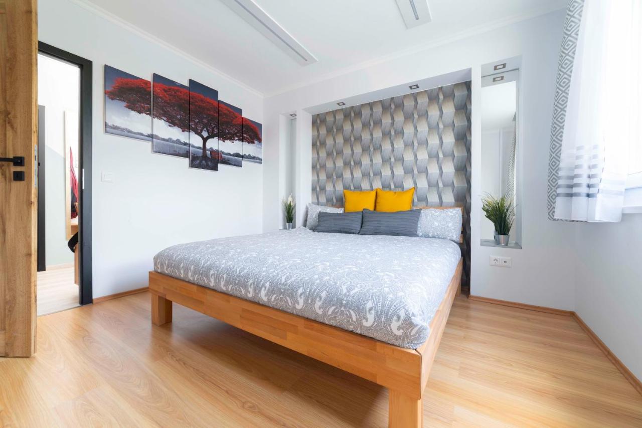 Comfort 66 - Real-Life 3-Room Family Stay With 4 Beds 米什科尔茨 外观 照片