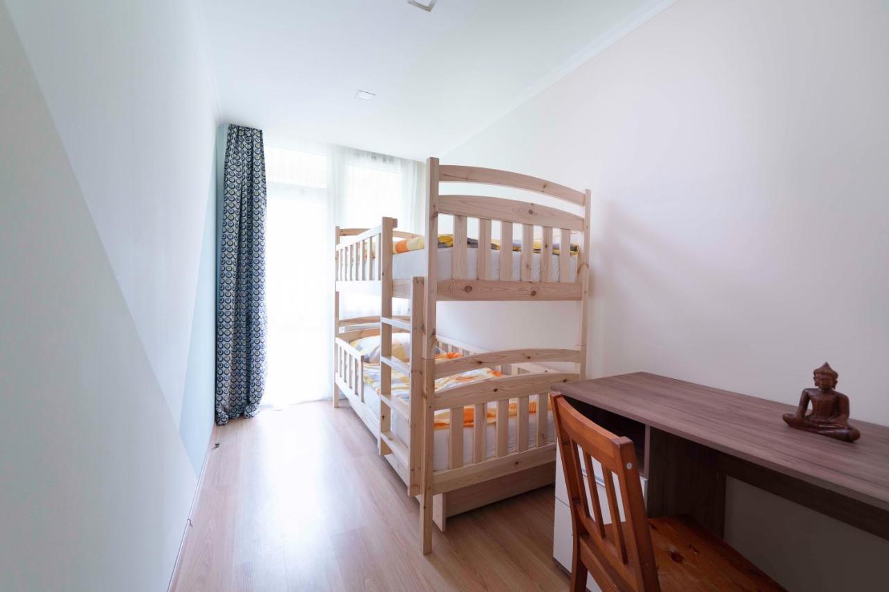 Comfort 66 - Real-Life 3-Room Family Stay With 4 Beds 米什科尔茨 外观 照片