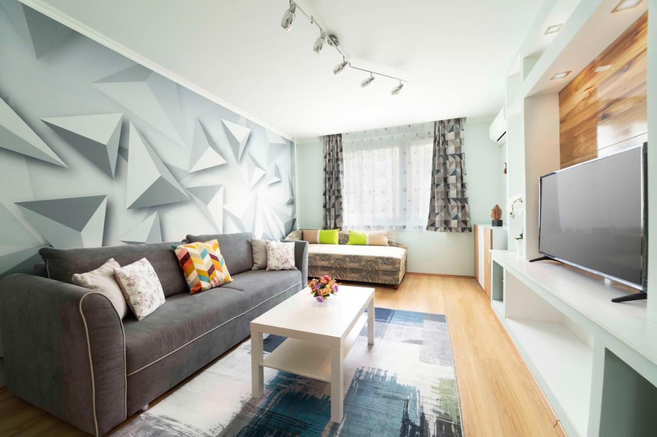 Comfort 66 - Real-Life 3-Room Family Stay With 4 Beds 米什科尔茨 外观 照片