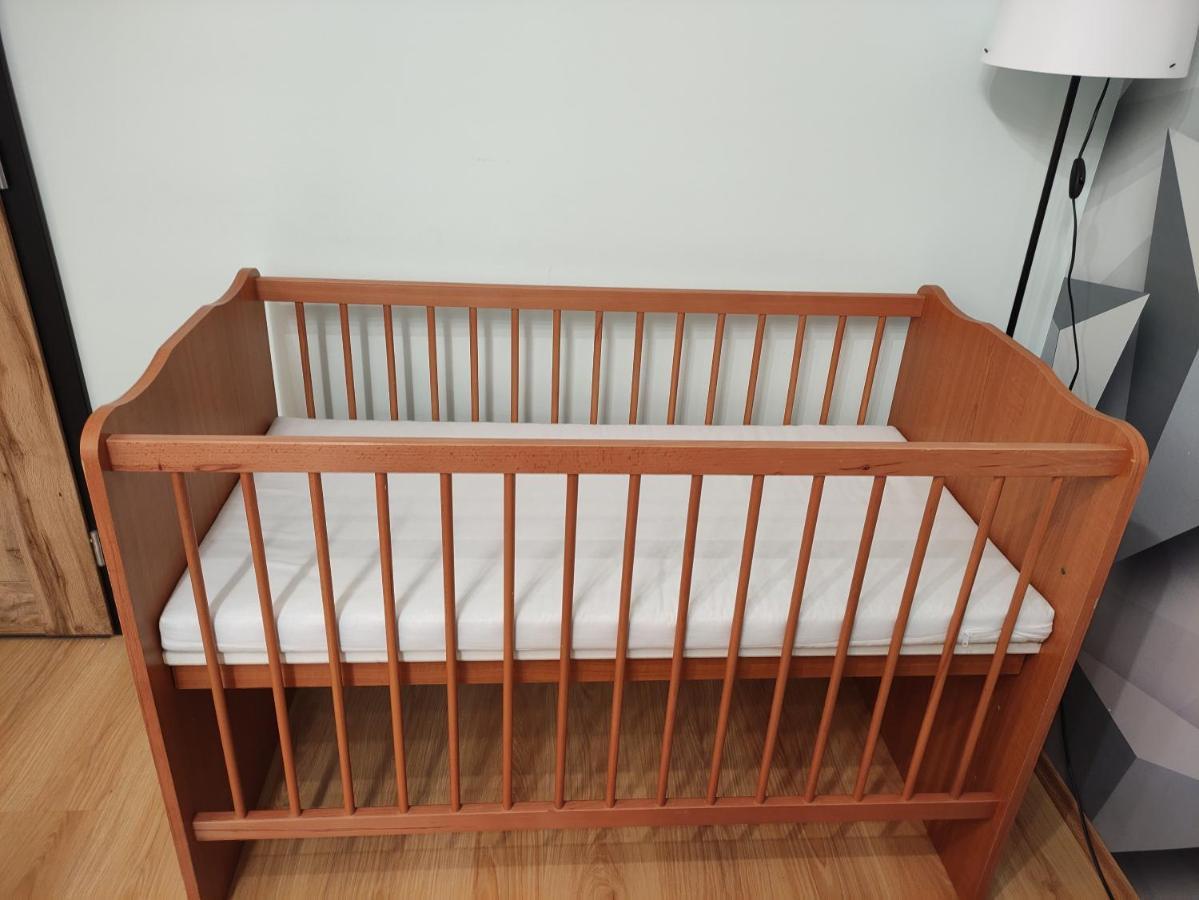 Comfort 66 - Real-Life 3-Room Family Stay With 4 Beds 米什科尔茨 外观 照片